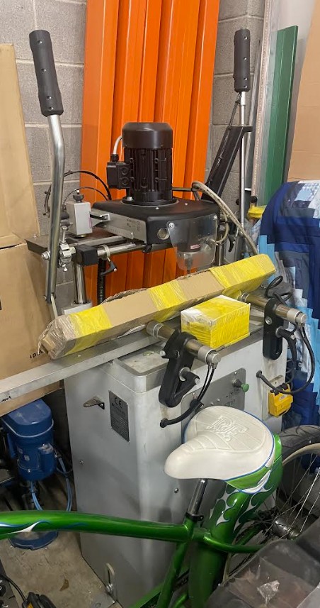 Fomlndustrie Calco Electro-Pneumatic Copy Router (Used) Item # UE-082426A