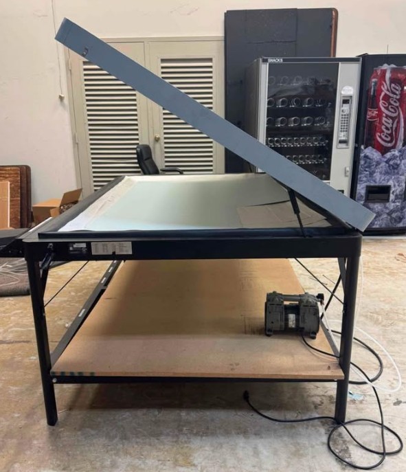 Bienfang 4468H Vacuum Heat Press (VacuSeal / D&K Expression) w/ Stand (Used) Item # UE-090226B