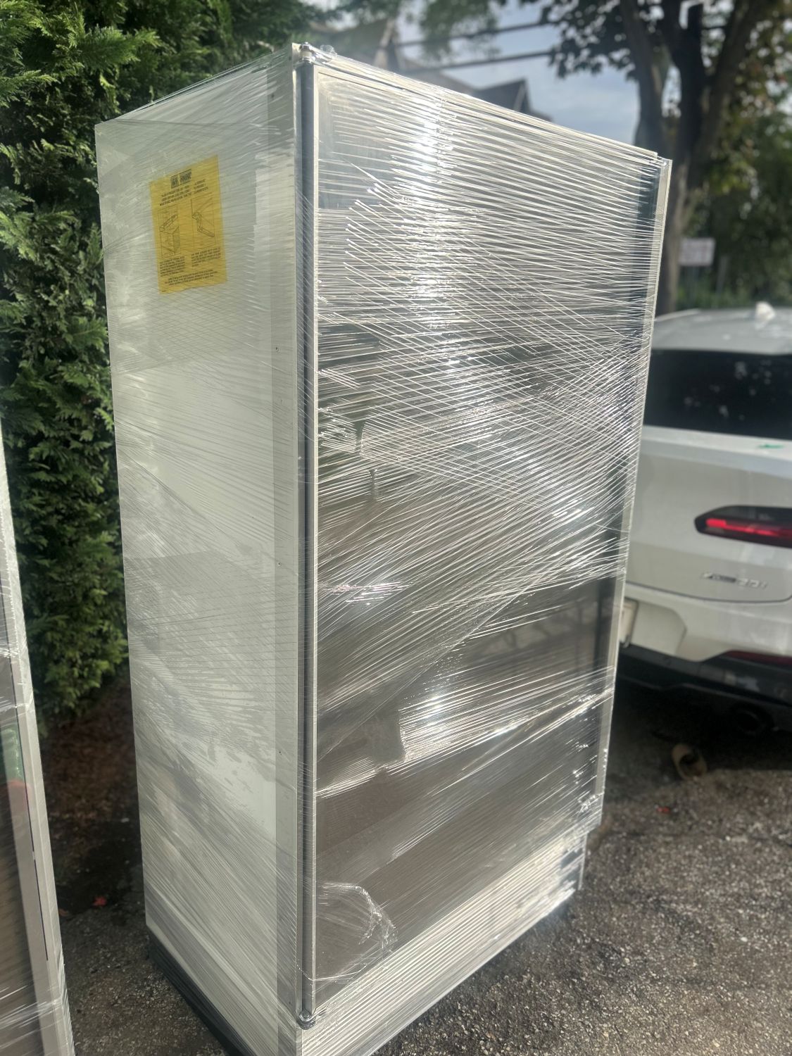 Sub-Zero Freezer / Refrigeration Lot. Models 700TC-2, 501F, 501R 3 Units (Used) Item # UE-090926D
