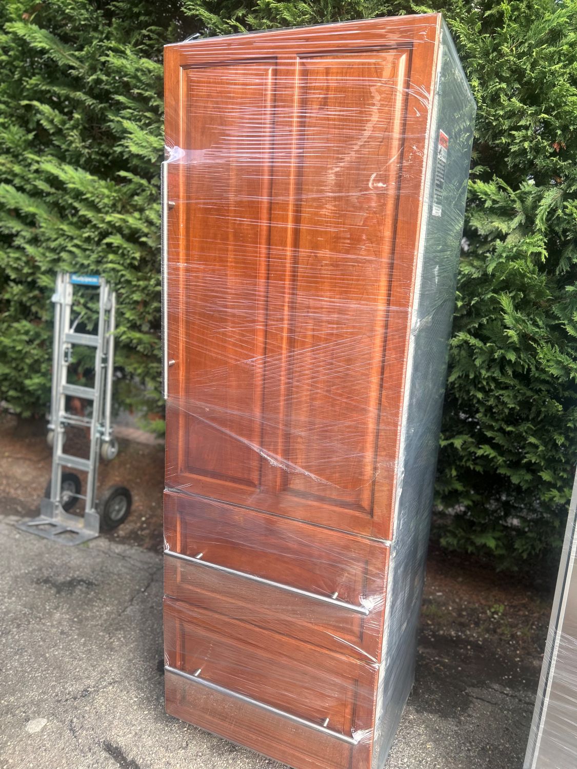Sub-Zero Freezer / Refrigeration Lot. Models 700TC-2, 501F, 501R 3 Units (Used) Item # UE-090926D