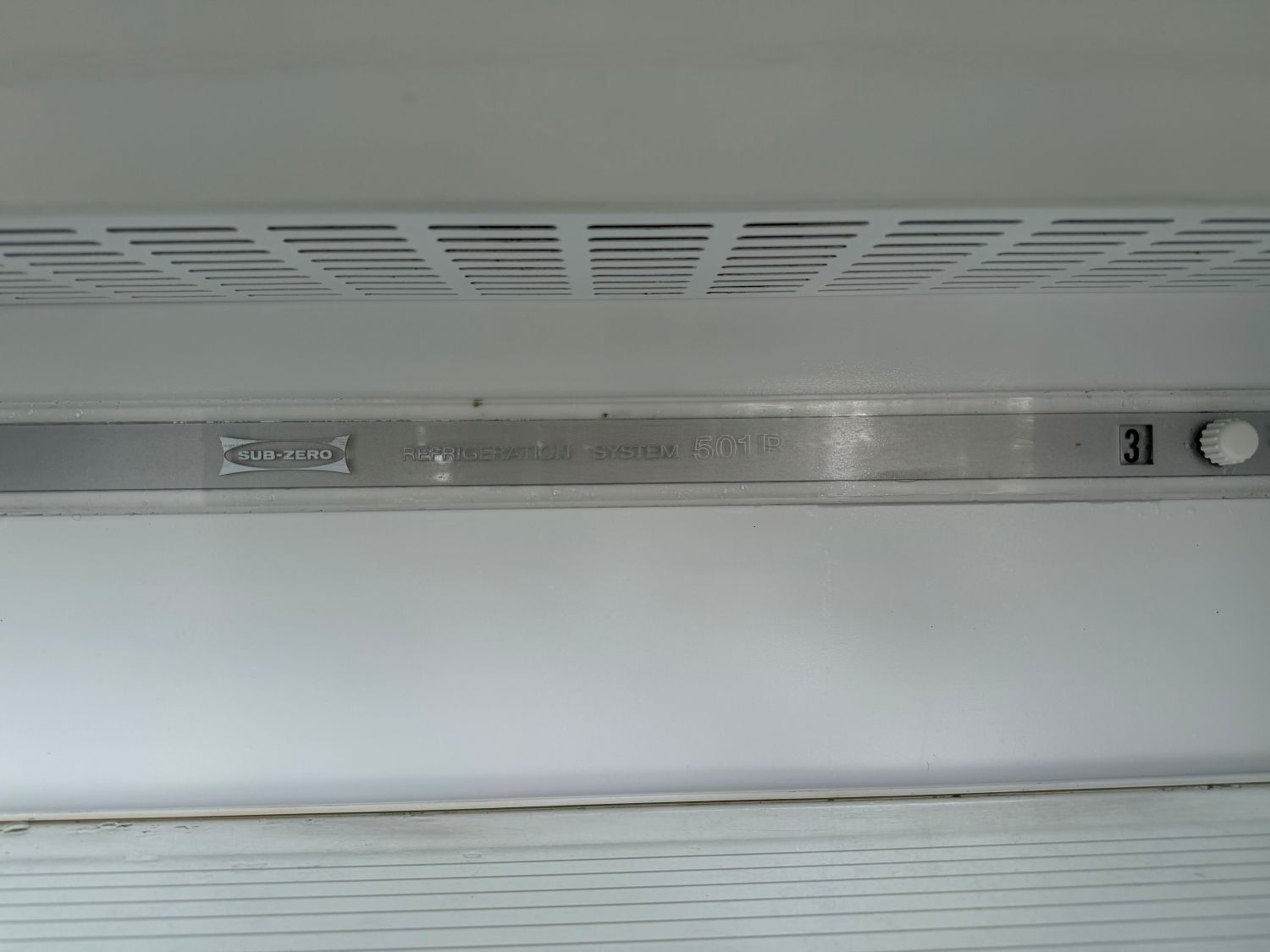 Sub-Zero Freezer / Refrigeration Lot. Models 700TC-2, 501F, 501R 3 Units (Used) Item # UE-090926D