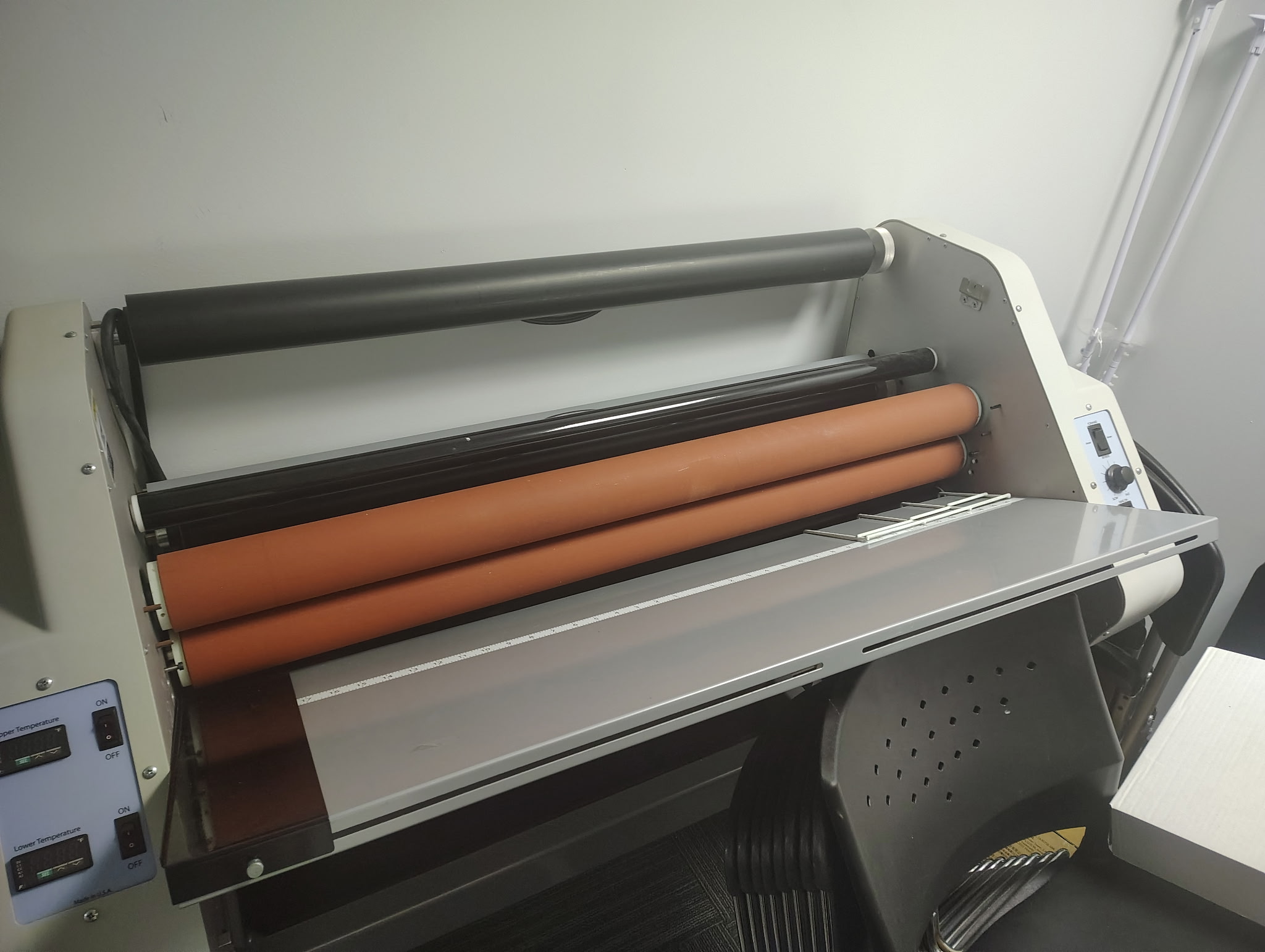 D&K Expression 42+ Wide Format Laminator (Used) Item # UE-092426B