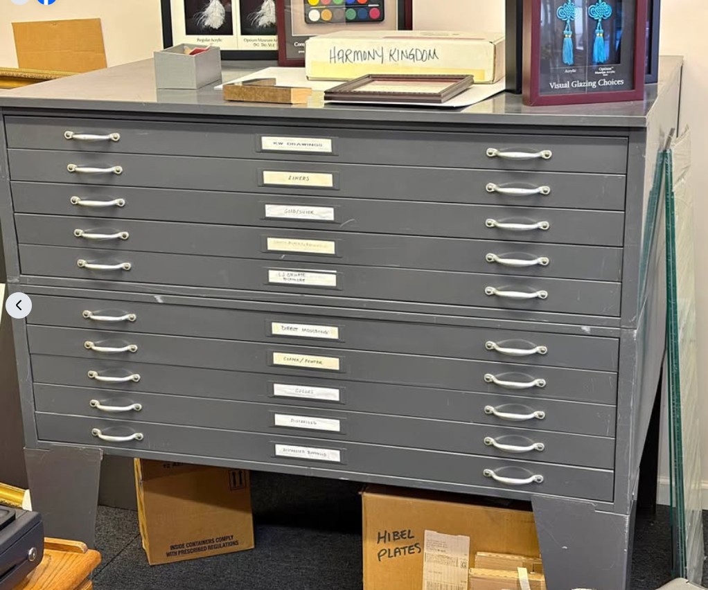 Architectural Blueprint Drawers / Artist / Artwork Flat Files on stand (Used) Item # UE-092426F
