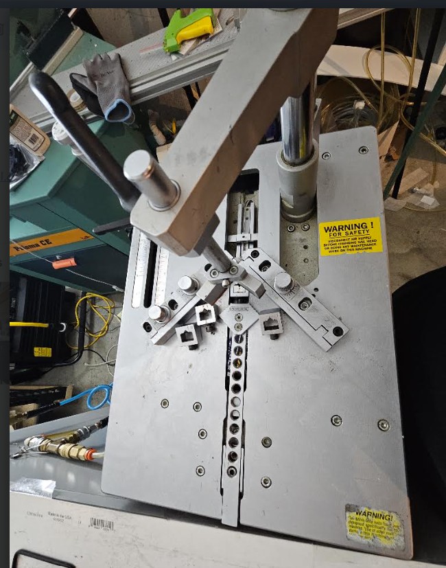 ITW AMP VN42 Frame Joiner / Underpinner (Used) Item # UE-100326A