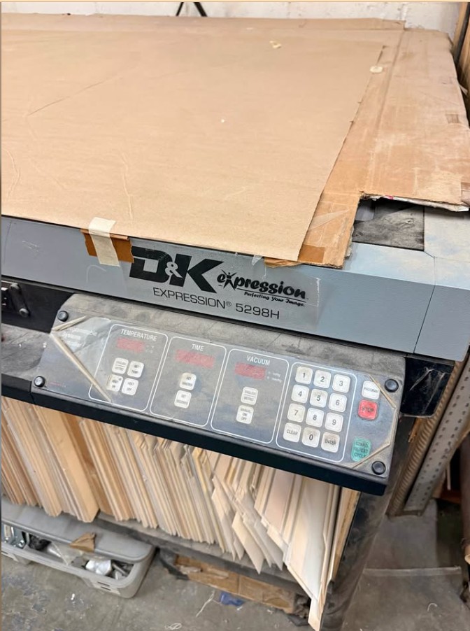 D&K Expression (Bienfang / Vacuseal) 5298H Vacuum Heat Press (Used) Item # UE-100426E