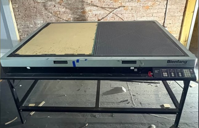 VacuSeal 4468H Vacuum Heat Press ( Bienfang / D&K Expression ) (Used) Item # UE-100626A