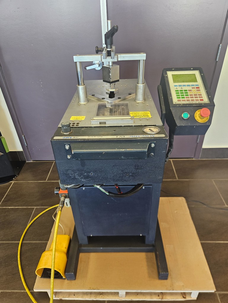 Used ITW AMP VN4MC